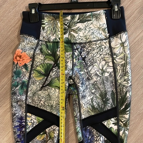 Calia Women’s Leggings Small Tropical Colorful Floral Activewear Workout - Picture 15 of 17